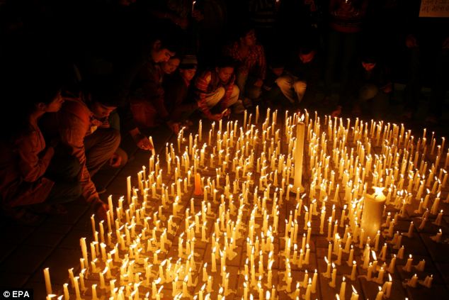 Vigil in honour of Damini in India - Dehli Gang Rape